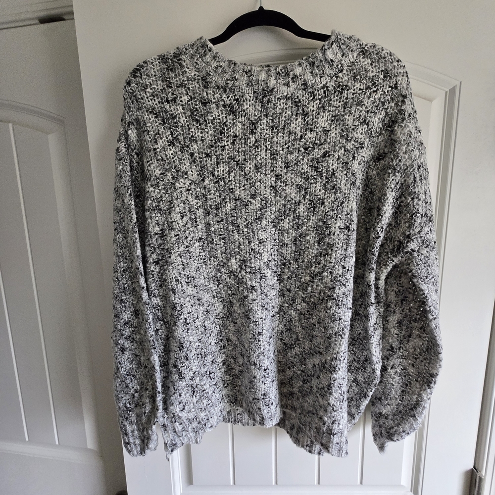 Elegant Gray Knit Sweater for Women